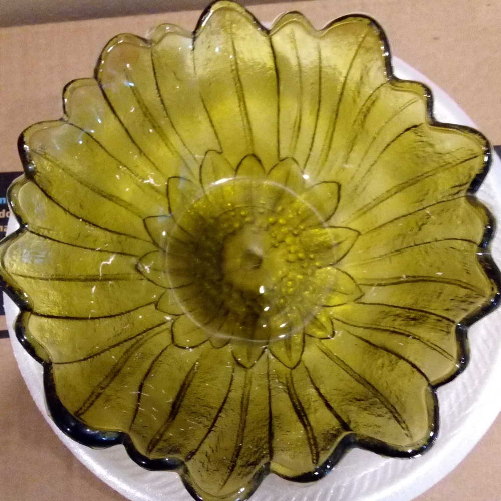 205) Vintage green bowl